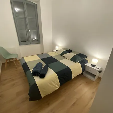 Royat : Superbe Appartement En Face Des Thermes Extérieur photo